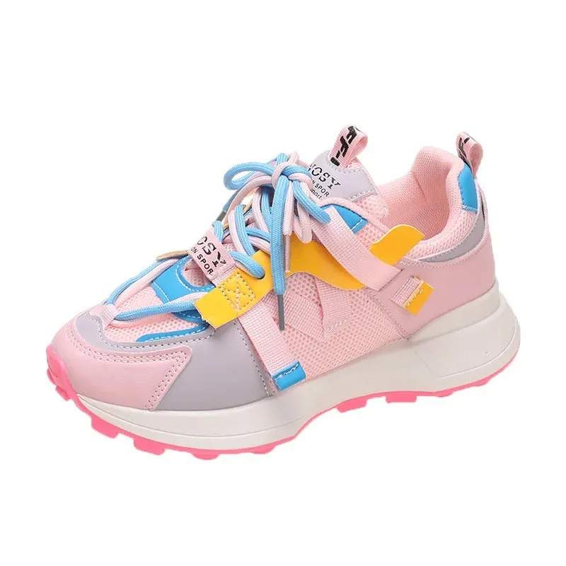 Andningsaktiva färgade sneakers för kvinnor