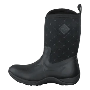 Arctic Weekend Black Quilt