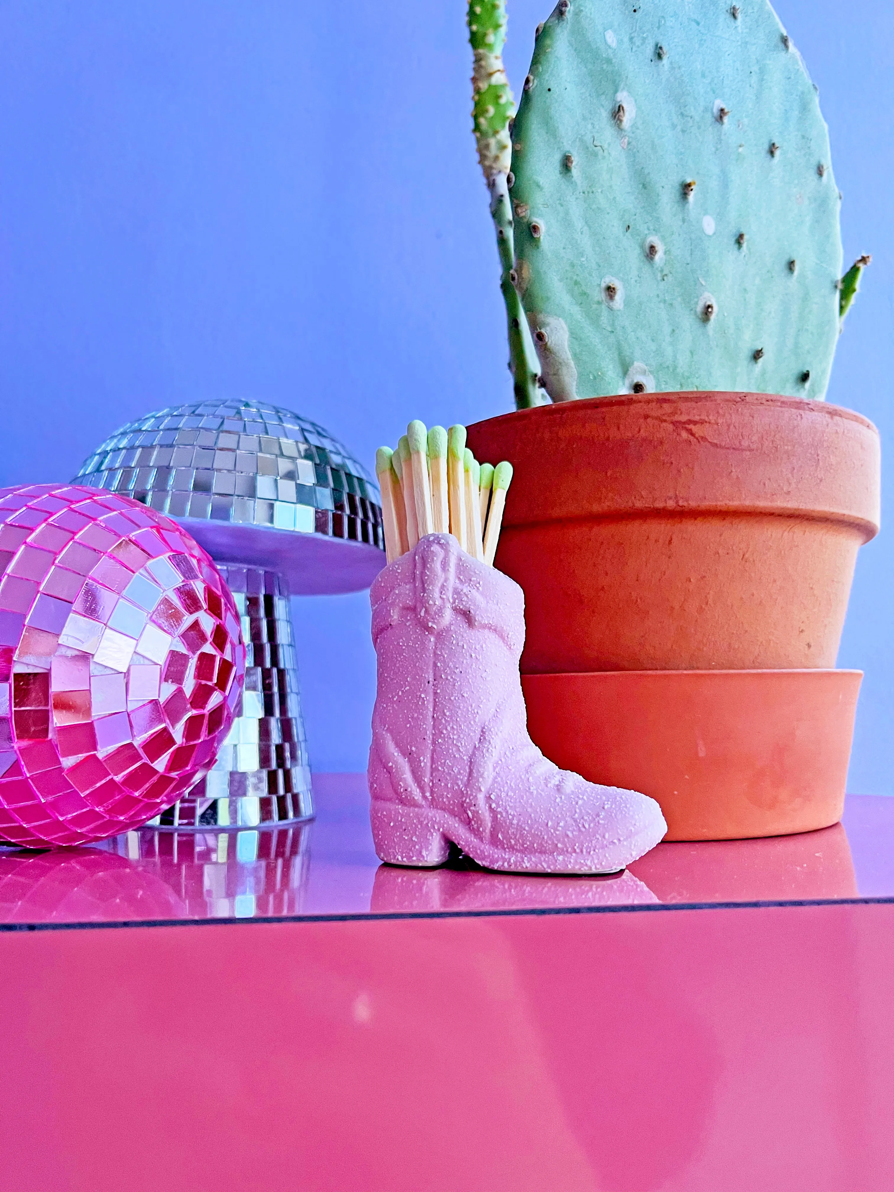 Cowboy Boot Match Holder   Striker- Pink