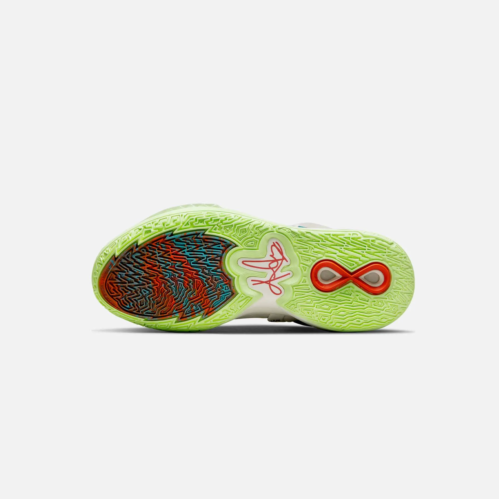 Nike | KYRIE INFINITY { CNY 2022