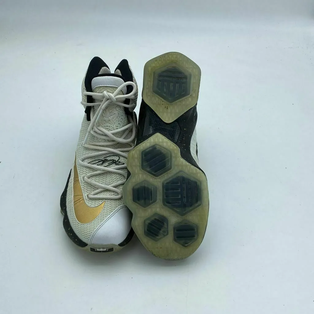 Nike lebron 13 Elite Gold Size US8