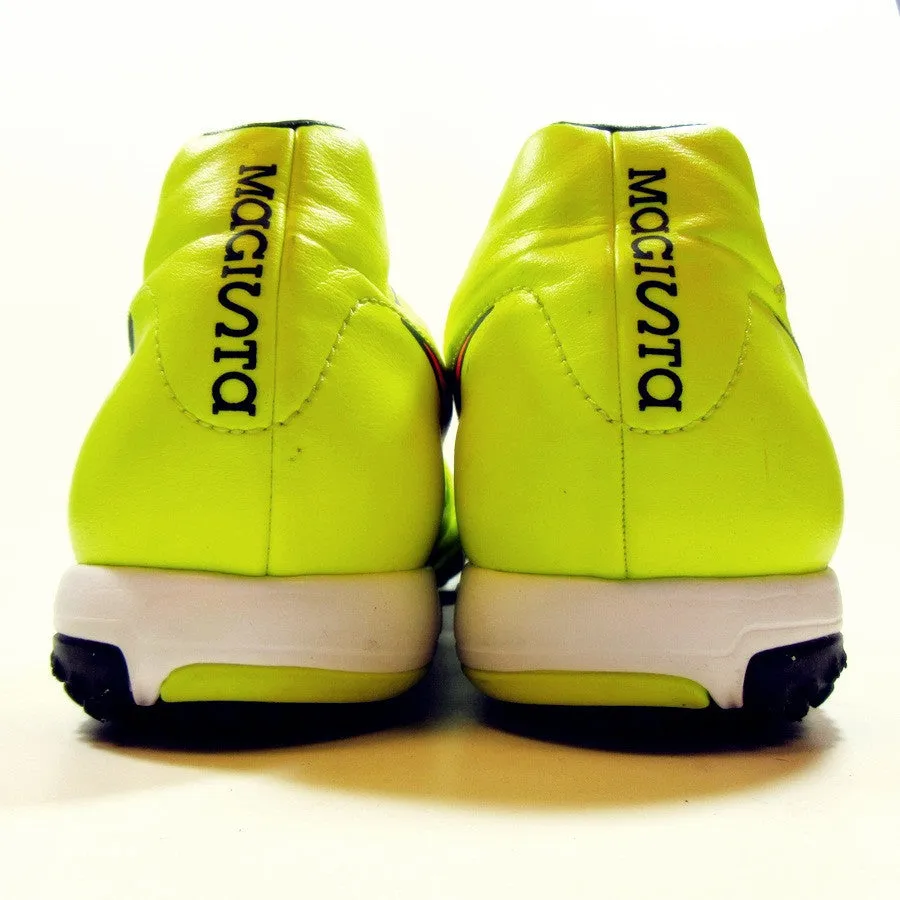 NIKE - Magista ( Non Marking)
