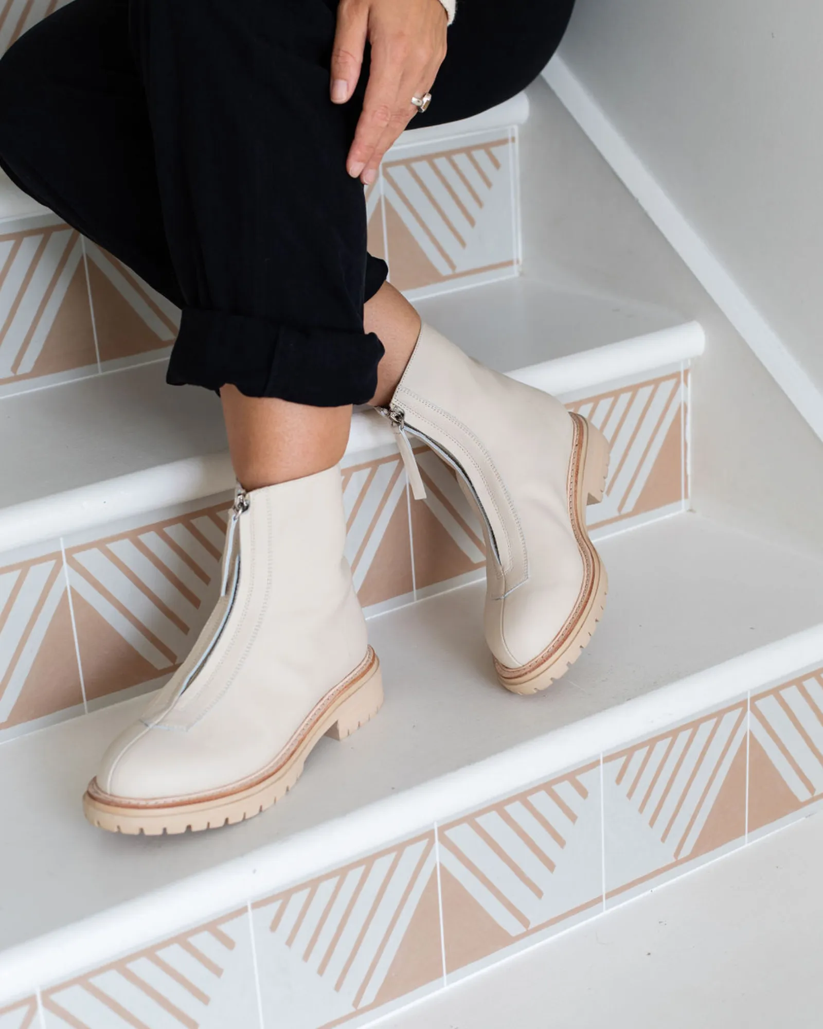 Oz Leather Boot - Almond