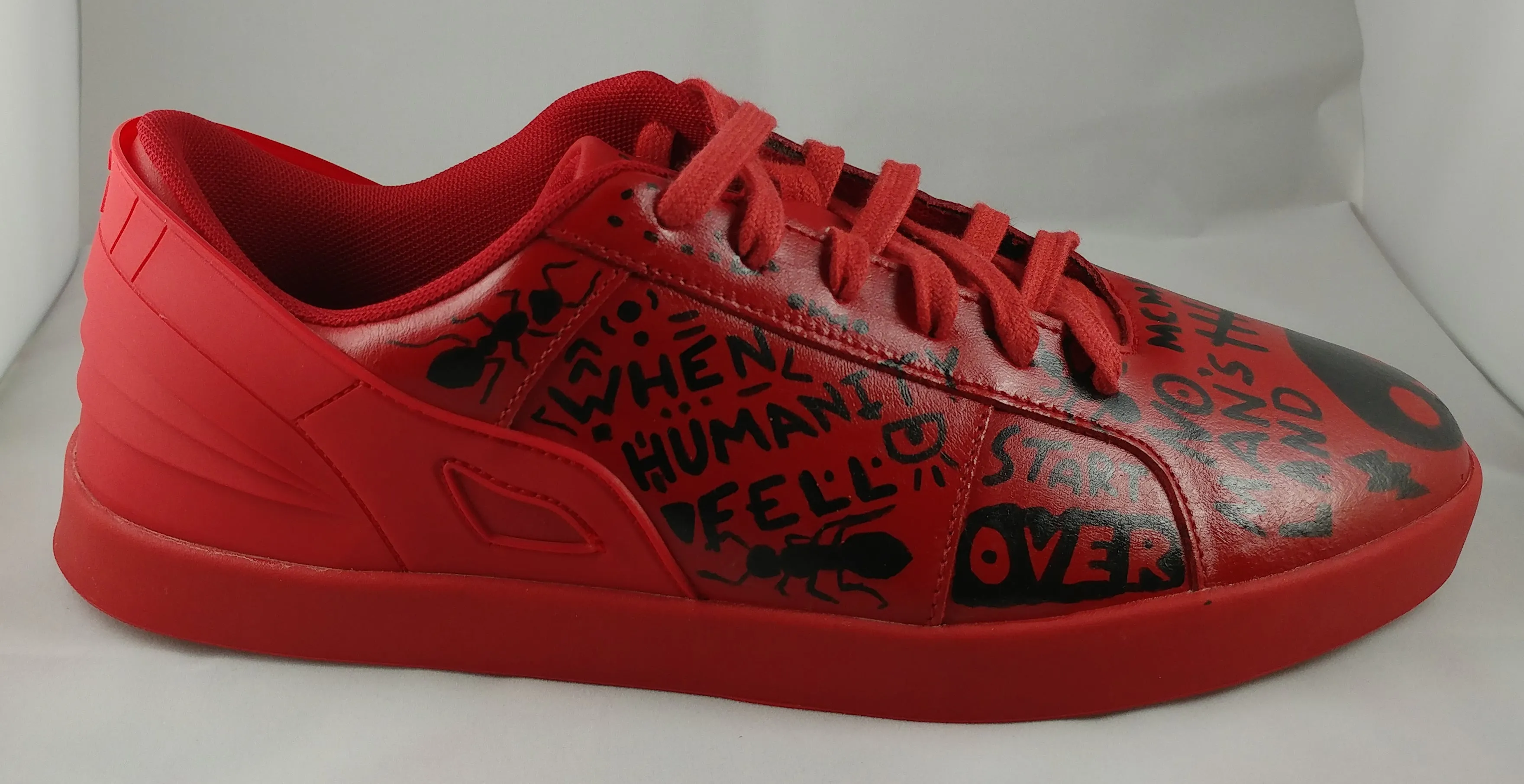 Triesti shoes: Red Graffiti
