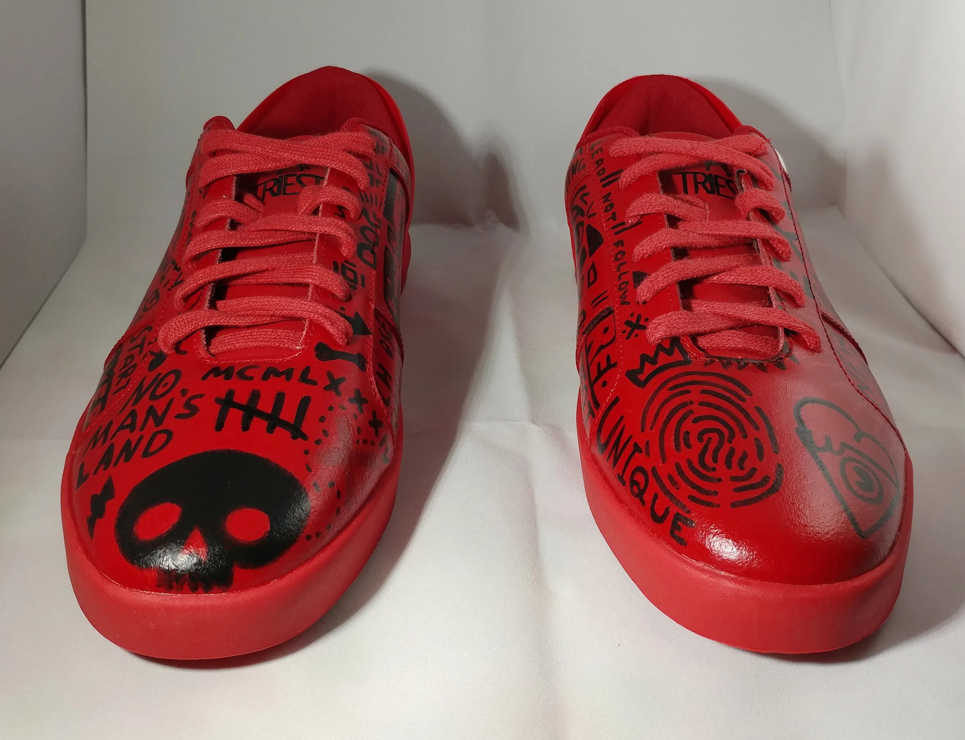 Triesti shoes: Red Graffiti