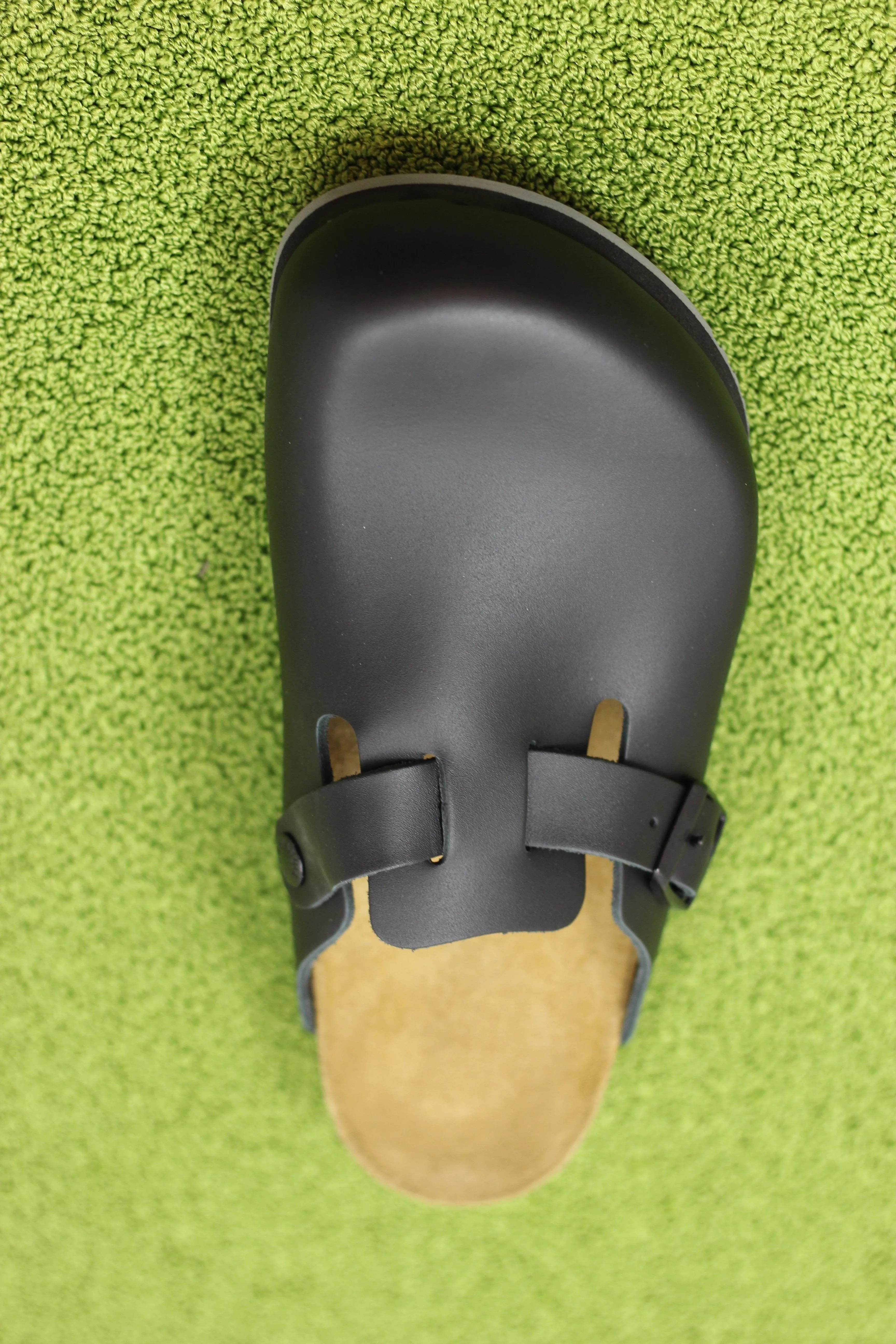 Unisex Boston Supergrip Clog - Black Leather