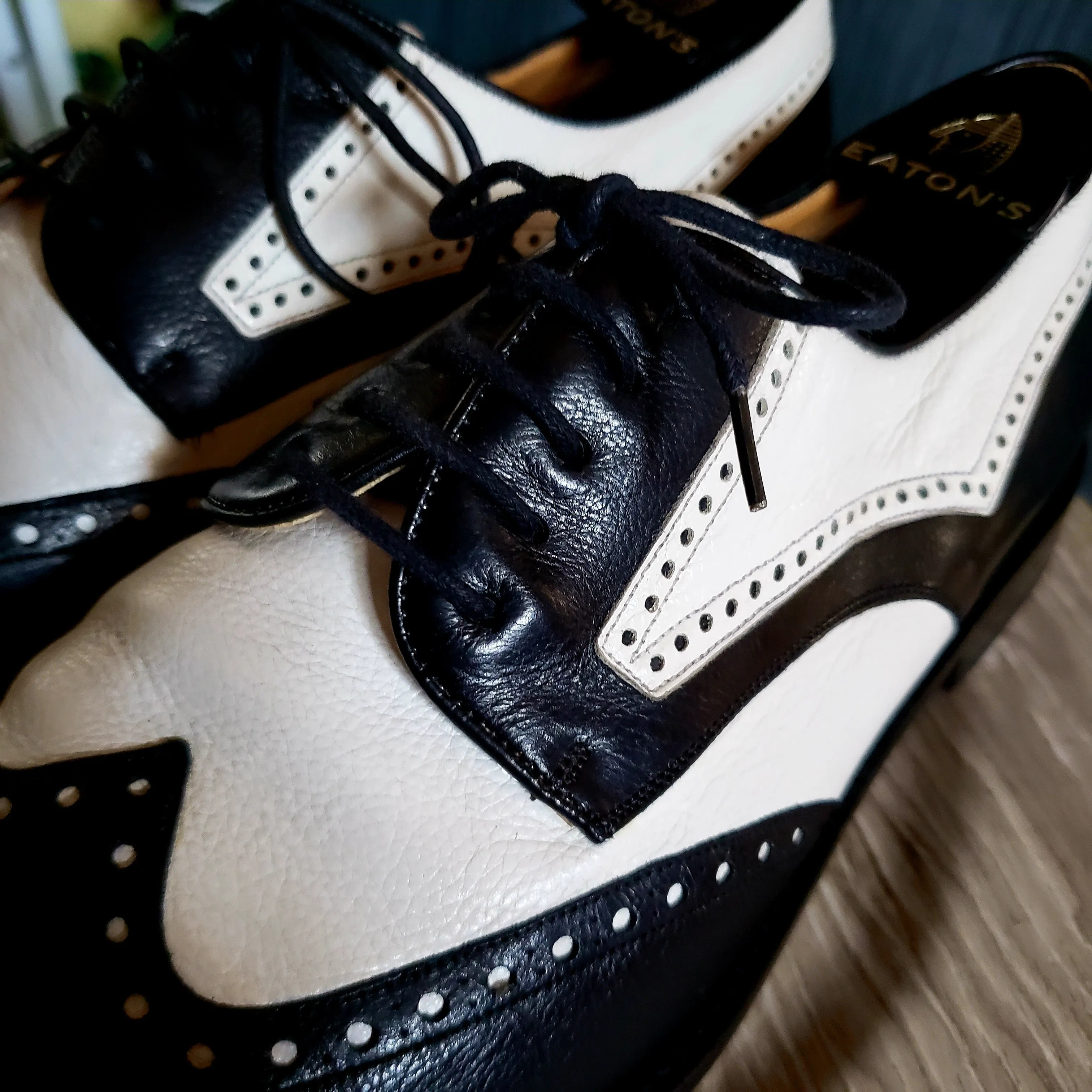 Vintage Mezlan Tulum Brogue Wingtip Oxford Mens Shoes 8.5 US, SOLD
