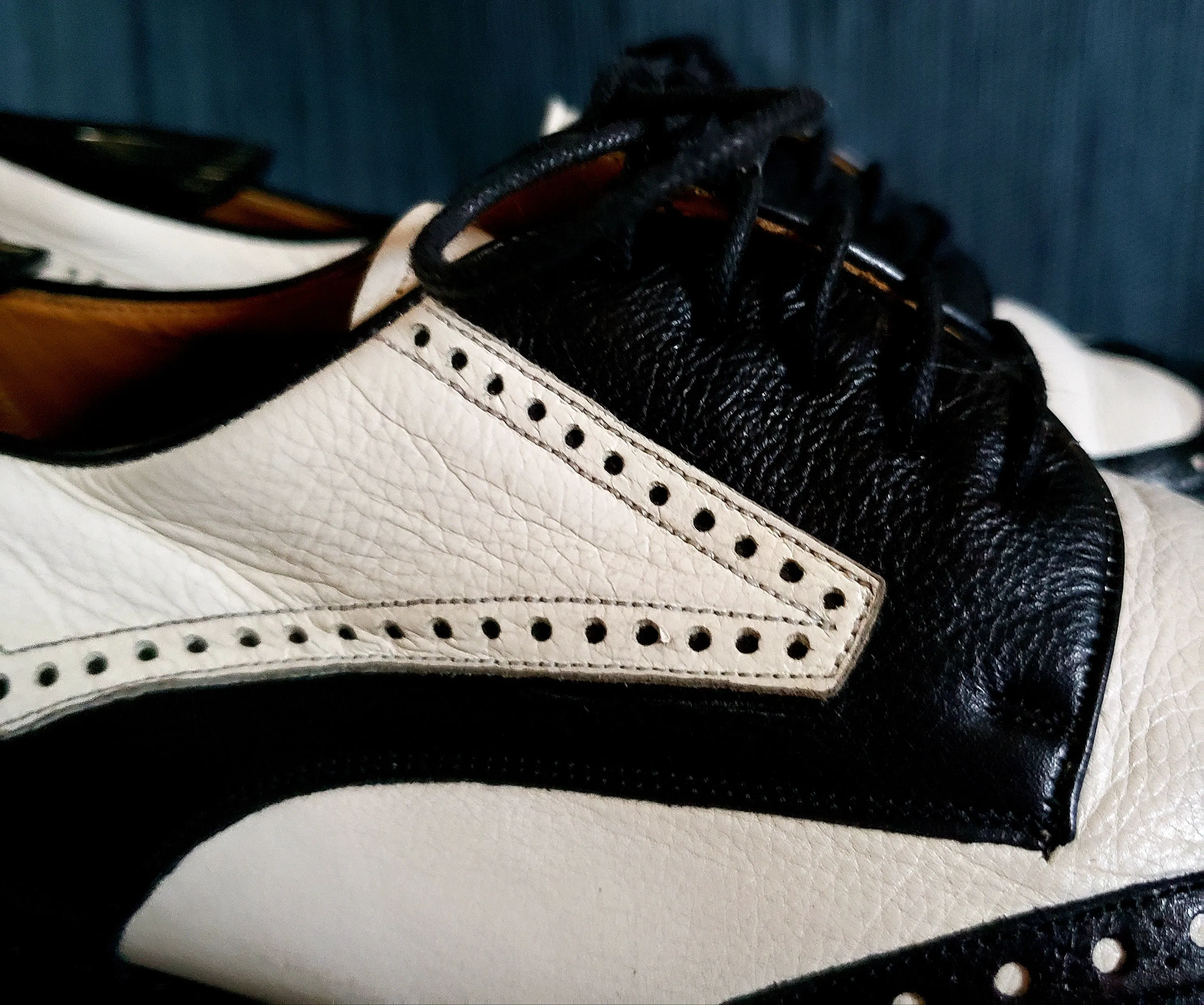 Vintage Mezlan Tulum Brogue Wingtip Oxford Mens Shoes 8.5 US, SOLD